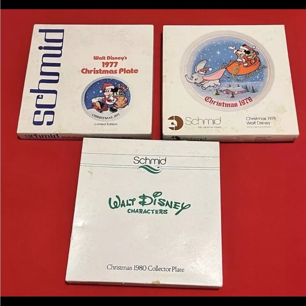 Vintage Disney Christmas Collector Plates - Picture 2 of 9